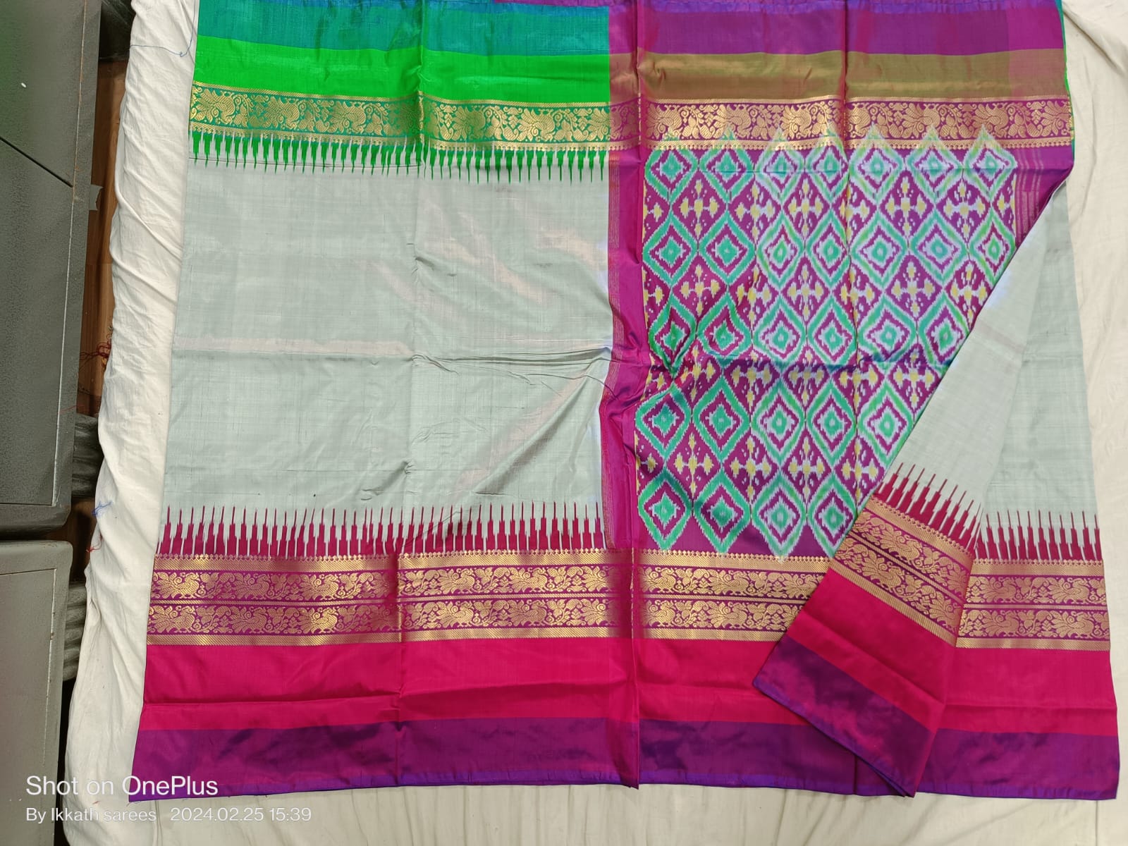 Pure_Pochampally_Ikkat_Silk_Saree_14 - WEAVESAREES.COM