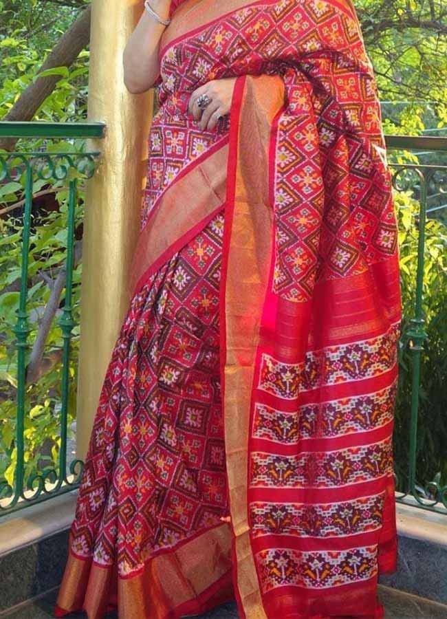Latest Designer Pochampally ikkat Pattu Maroon Color Patola Silk Saree