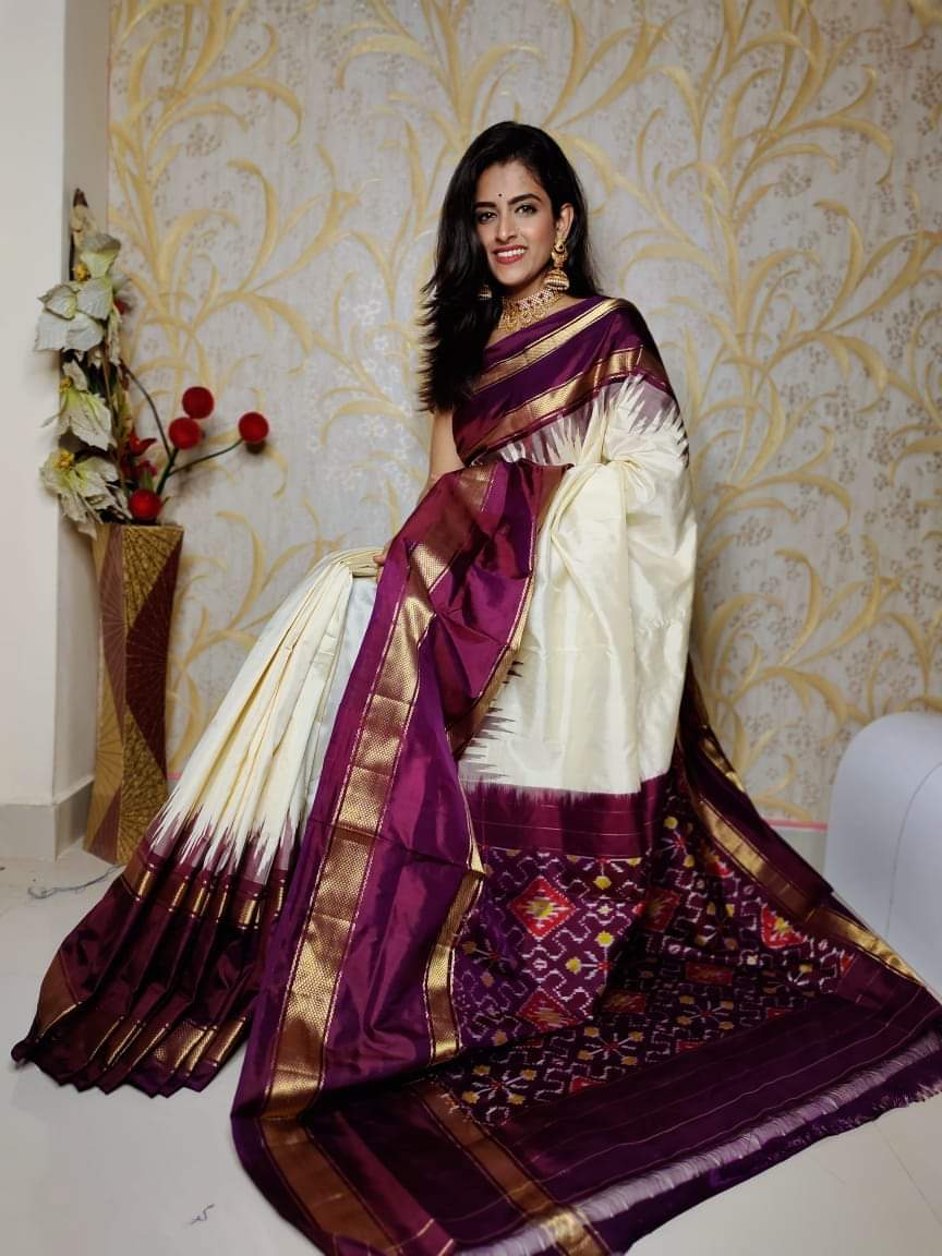 Buy Online Cream With Chocolet Color Pochampally Ikat Silk Saree