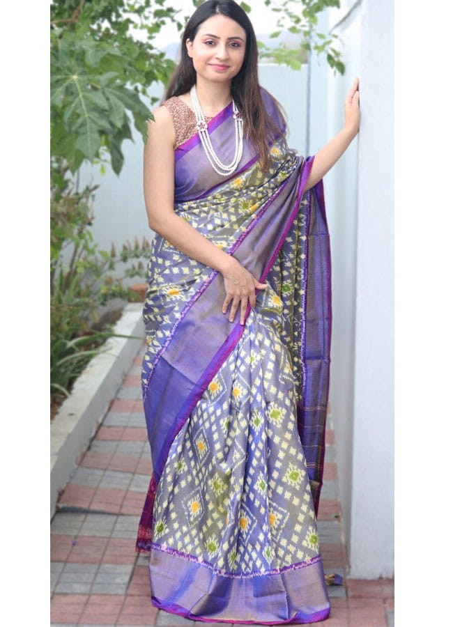 Buy Online Latest Pochampally Ikkat Silk Light Blue Color Saree Weavesarees weavesarees